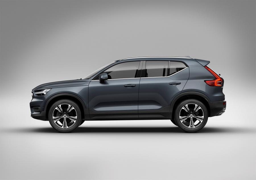  Volvo XC40 T5 Inscription 2018 года  (WW) (фото 8 из 21)